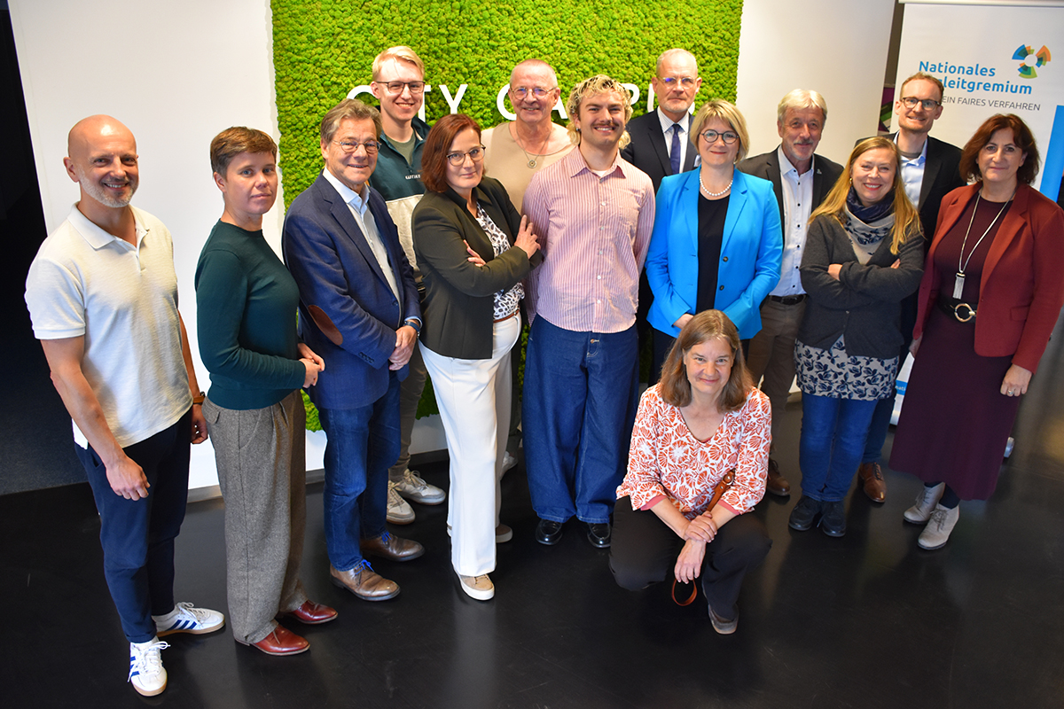 Gruppenfoto (100. NBG-Sitzung, 14.10.2025/Berlin-Online) (Quelle: Ellen Boettcher) Gruppenfoto (100. NBG-Sitzung, 14.10.2025/Berlin-Online)