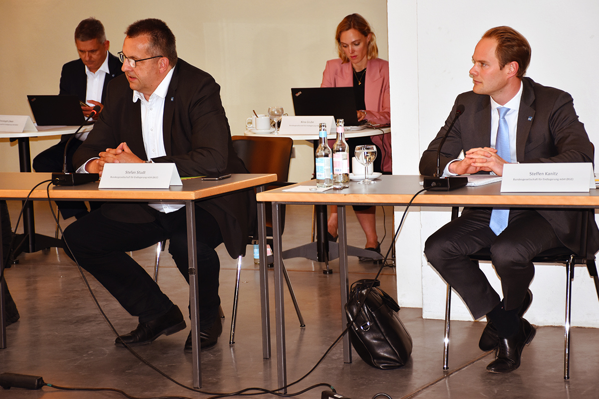 Stefan Studt und Steffen Kanitz, BGE-Geschäftsführung (38. NBG-Sitzung, 11.05.2020/Berlin) (Quelle: Aygül Cizmecioglu) Stefan Studt und Steffen Kanitz, BGE-Geschäftsführung (38. NBG-Sitzung, 11.05.2020/Berlin)