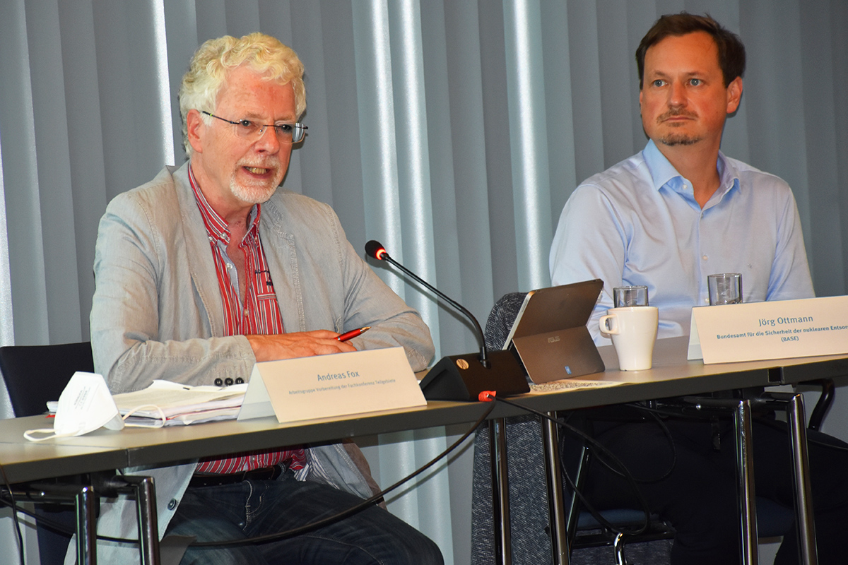 Andreas Fox/AG Vorbereitung Fachkonferenz Teilgebiete und Jörg Ottmann/BASE (54. NBG-Sitzung, 10.9.2021/Berlin)