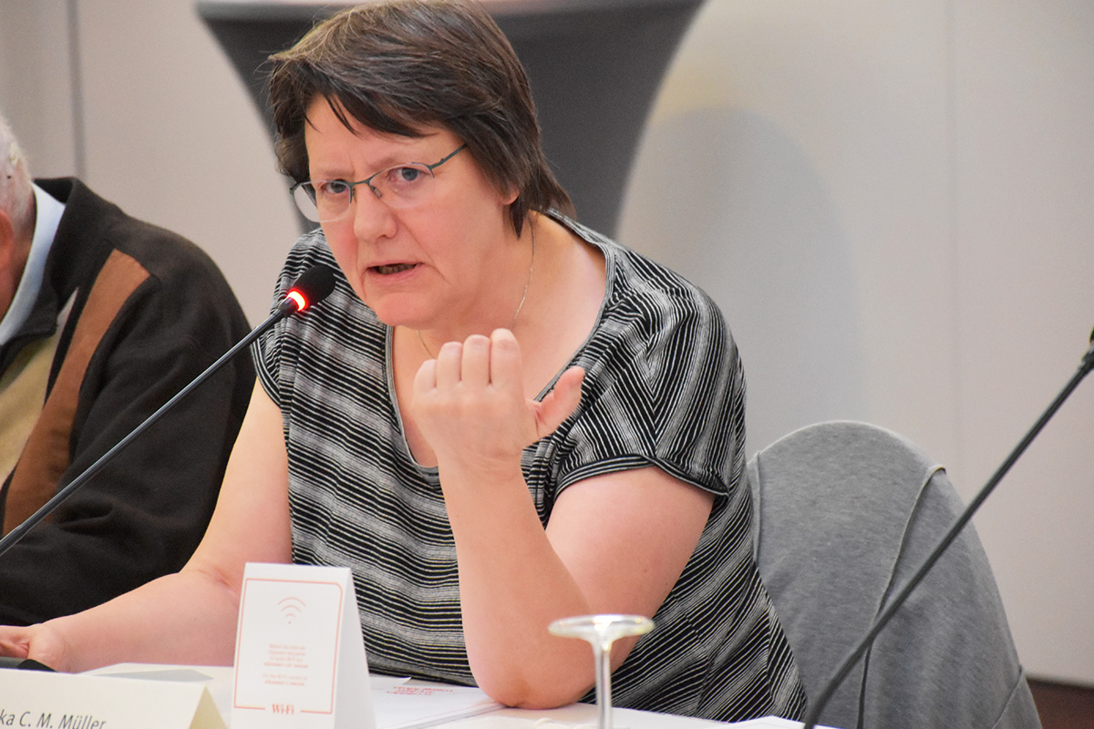 NBG-Mitglied Monika C. M. Müller (67. NBG-Sitzung & Veranstaltung "5 Jahre Endlagersuche", 13.10.2022/Berlin-Online) (Quelle: Aygül Cizmecioglu) NBG-Mitglied Monika C. M. Müller (67. NBG-Sitzung & Veranstaltung "5 Jahre Endlagersuche", 13.10.2022/Berlin-Online)