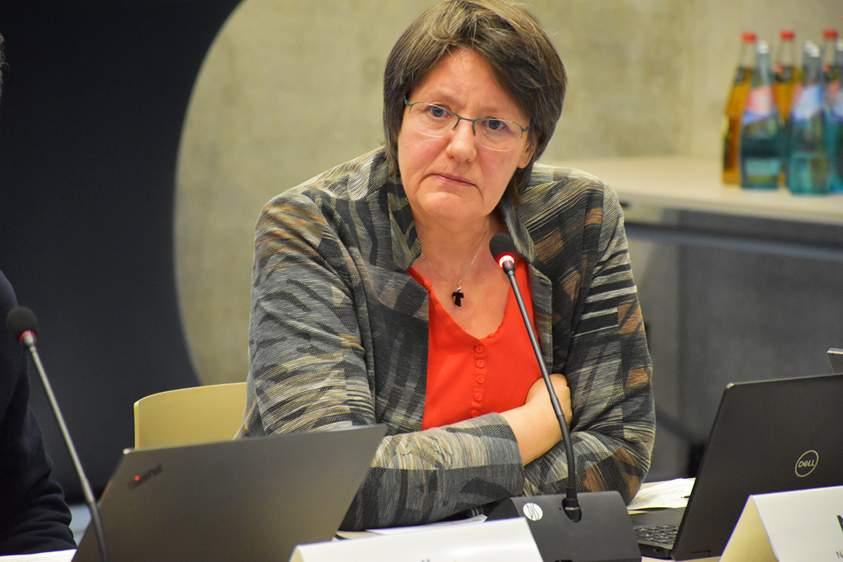 NBG-Mitglied Monika C. M. Müller (69. NBG-Sitzung, 9.12.2022/Berlin-Online) (Quelle: Aygül Cizmecioglu) NBG-Mitglied Monika C. M. Müller (69. NBG-Sitzung, 9.12.2022/Berlin-Online)