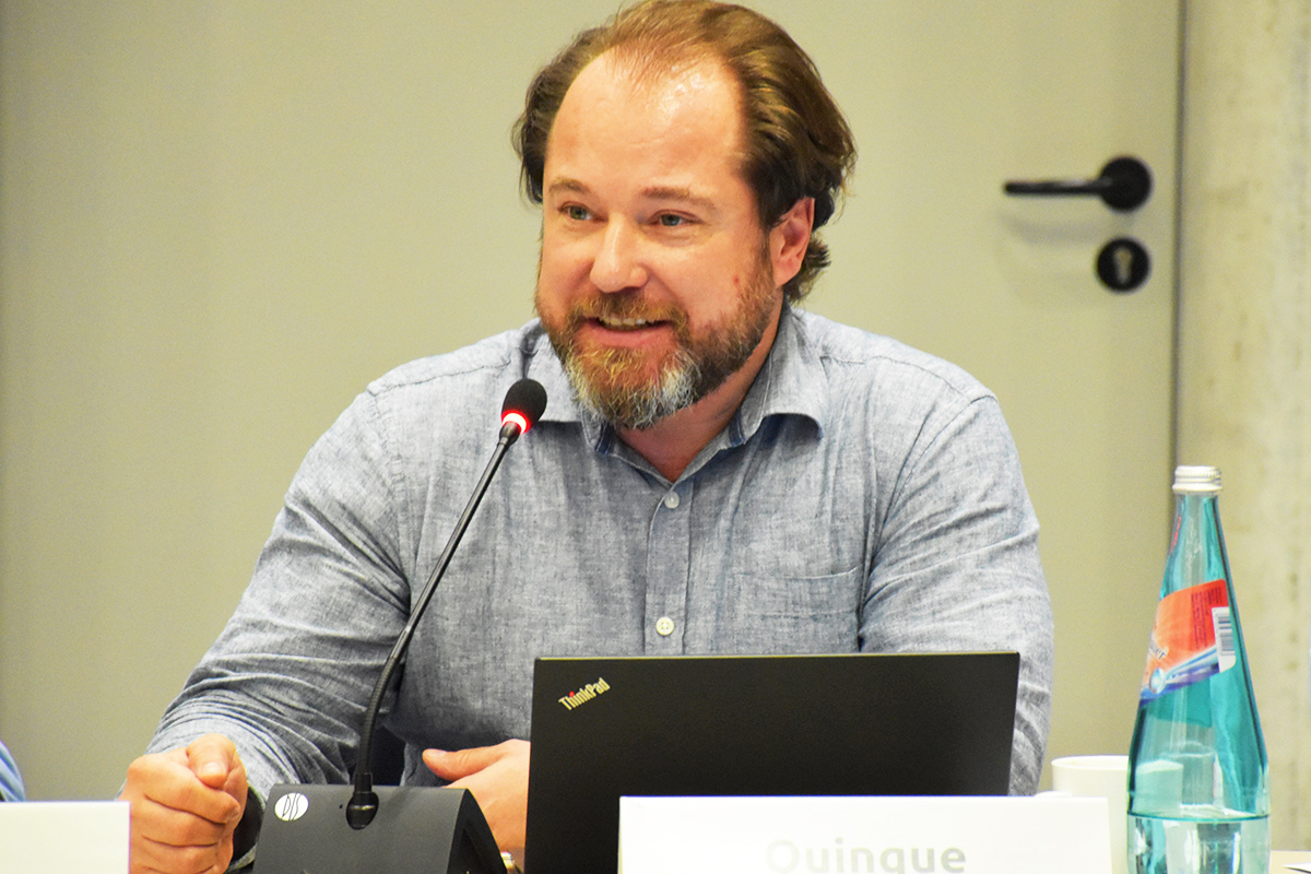 NBG-Generalsekretär Venio Quinque (77. NBG-Sitzung, 12.9.2023/Berlin-Online) (Quelle: Aygül Cizmecioglu) NBG-Generalsekretär Venio Quinque (77. NBG-Sitzung, 12.9.2023/Berlin-Online)