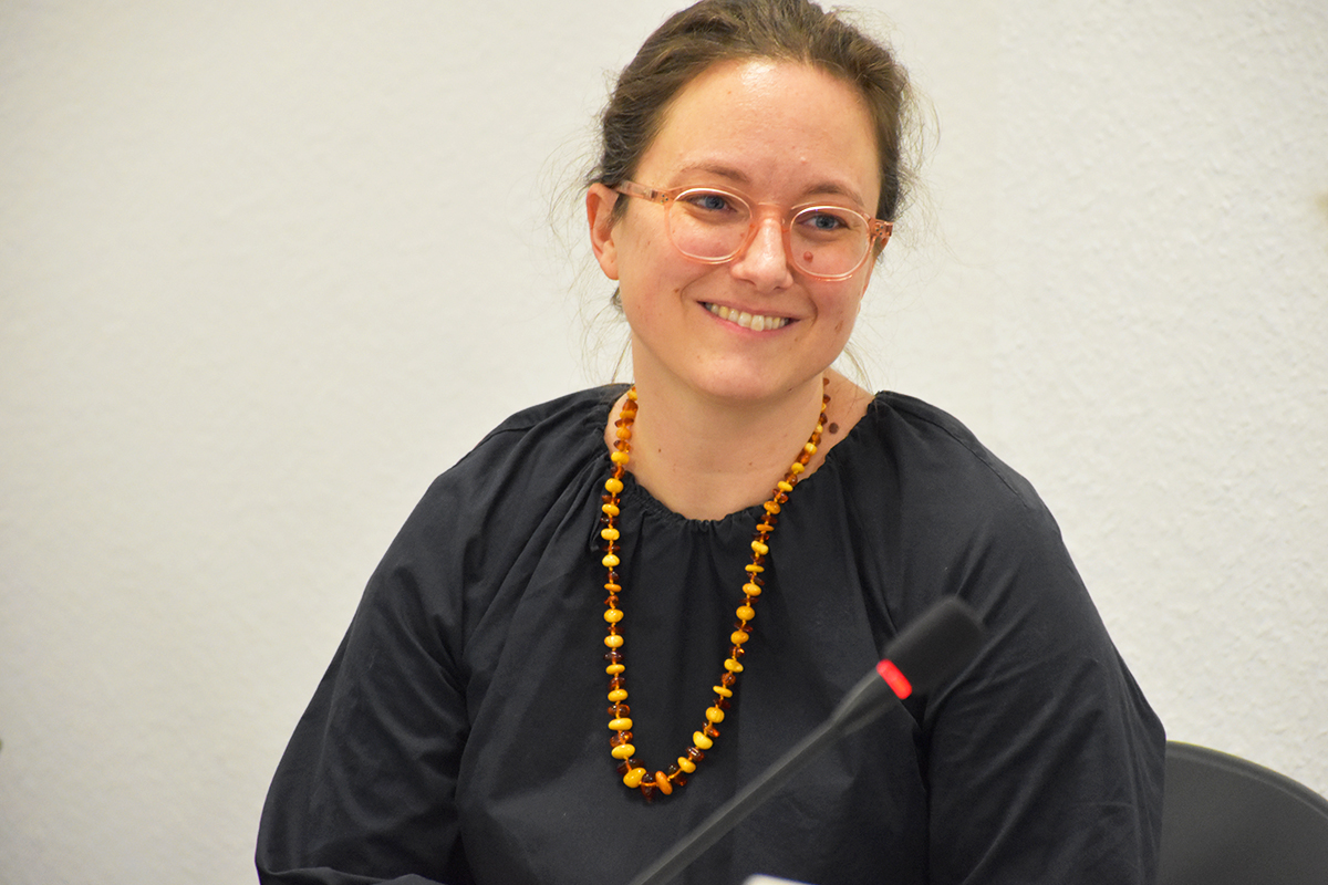 Claudia Strobl, NBG-Geschäftsstelle (82. NBG-Sitzung, 23.2.2024/Berlin-Online) (Quelle: Aygül Cizmecioglu) Claudia Strobl, NBG-Geschäftsstelle (82. NBG-Sitzung, 23.2.2024/Berlin-Online)