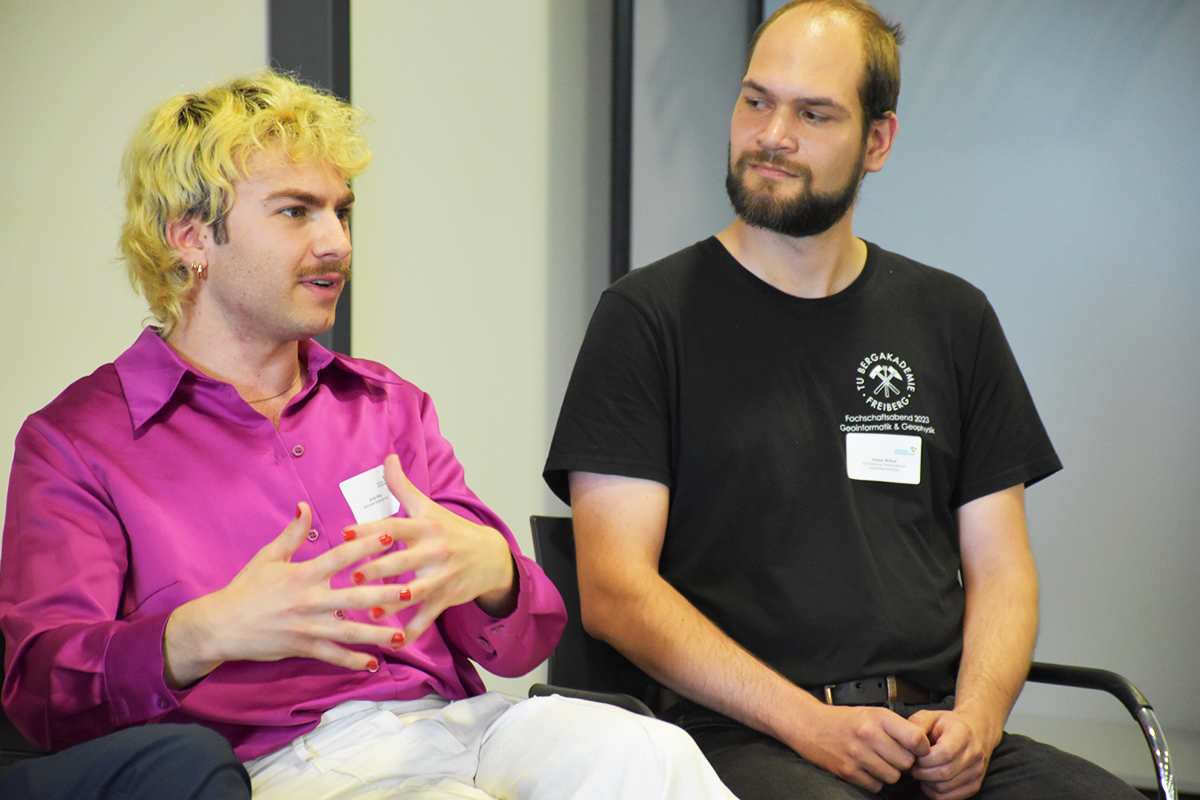 Arnjo Sittig, NBG-Mitglied und Hagen Bräuer, Student an der TU Bergakademie Freiberg (97. NBG-Sitzung & NBG-Veranstaltung "NBG vor Ort", 17.6.2025/Dresden-Rossendorf) (Quelle: Aygül Cizmecioglu) Arnjo Sittig, NBG-Mitglied und Hagen Bräuer, Student an der TU Bergakademie Freiberg (97. NBG-Sitzung & NBG-Veranstaltung "NBG vor Ort", 17.6.2025/Dresden-Rossendorf)