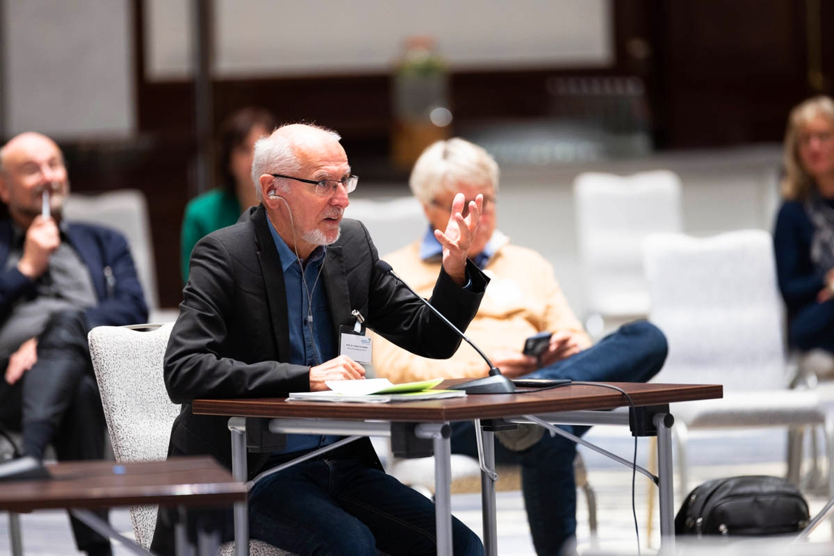 Armin Grunwald, Ko-Vorsitzender NBG (NBG-Veranstaltung "Wie gelingt gute Beteiligung? Bilanz & Perspektiven", 6.11.2021/Berlin) (Quelle: Peter-Paul Weiler/Bildkraftwerk) Armin Grunwald, Ko-Vorsitzender NBG (NBG-Veranstaltung "Wie gelingt gute Beteiligung? Bilanz & Perspektiven", 6.11.2021/Berlin)