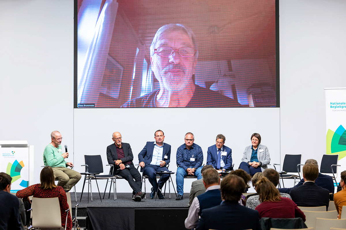 Fishbowl-Diskussion (NBG-Veranstaltung "Endlagersuche dauert länger - was nun? Bilanz & Perspektiven", 14.10.2023, Berlin-Online) (Quelle: Bundesfoto/Bernd Lammel) Fishbowl-Diskussion (NBG-Veranstaltung "Endlagersuche dauert länger - was nun? Bilanz & Perspektiven", 14.10.2023, Berlin-Online)