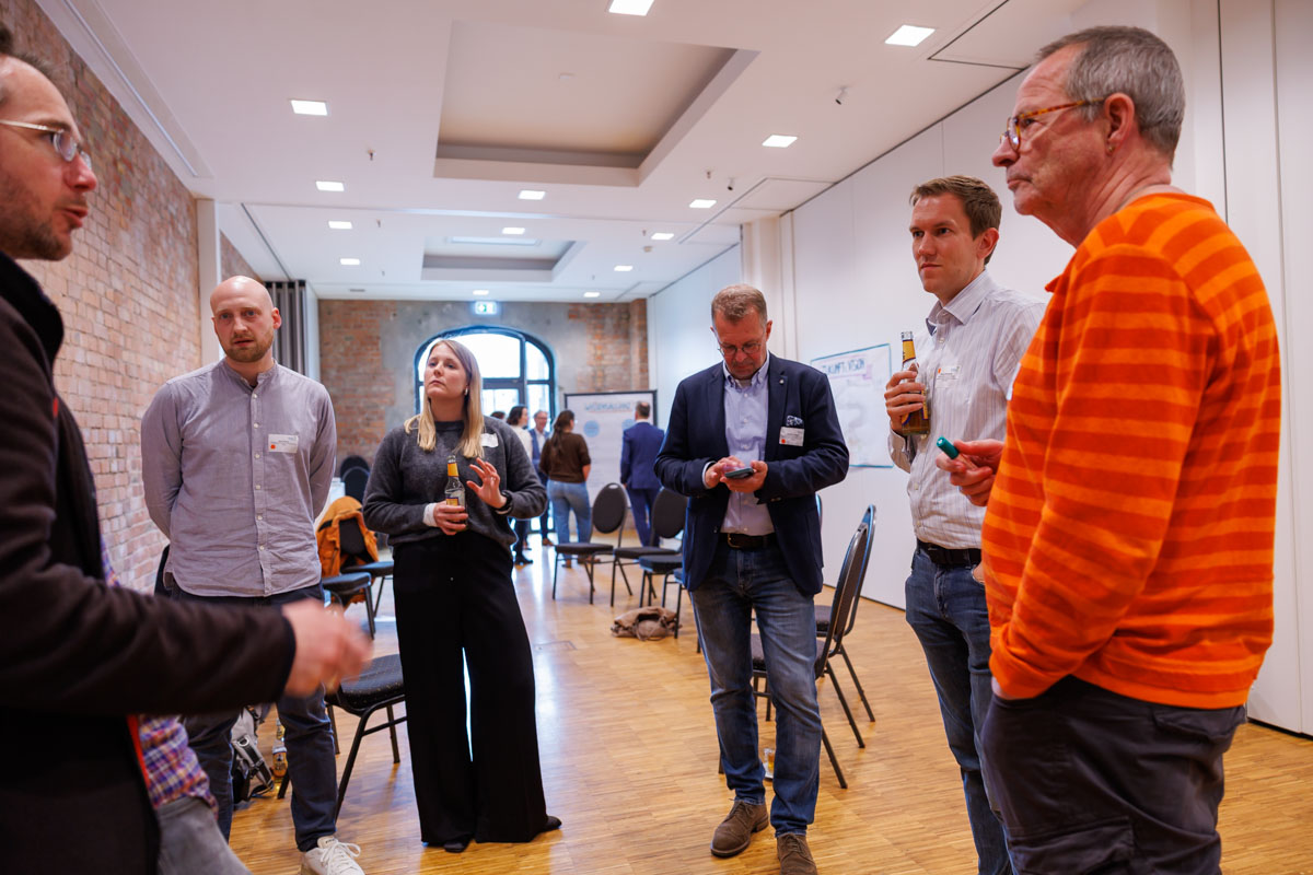 Workshop-Phase am Nachmittag (NBG-Veranstaltung "Die Zukunft im Blick: Endlagersuche als Mehrgenerationenaufgabe", 17.5.2025, Berlin) (Quelle: Bernd Lammel/Bundesfoto) Workshop-Phase am Nachmittag (NBG-Veranstaltung "Die Zukunft im Blick: Endlagersuche als Mehrgenerationenaufgabe", 17.5.2025, Berlin)