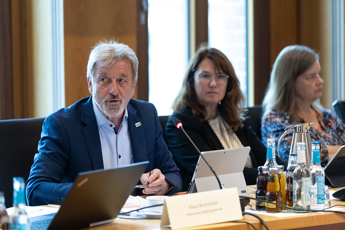 NBG-Mitglied Klaus Brunsmeier (NBG-Veranstaltung "Atommüll-Lagerung in Deutschland: Von der Zwischen- zur Endlagerung", 14.9.2022/Ahaus) (Quelle: Bundesfoto/Zöhre Kurc) NBG-Mitglied Klaus Brunsmeier (NBG-Veranstaltung "Atommüll-Lagerung in Deutschland: Von der Zwischen- zur Endlagerung", 14.9.2022/Ahaus)